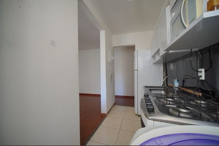 Cozinha de apartamento para alugar com 2 quartos, 48m² em Protásio Alves, Porto Alegre