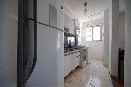 Cozinha de apartamento para alugar com 2 quartos, 48m² em Protásio Alves, Porto Alegre