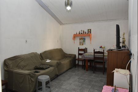 Casa à venda com 180m², 2 quartos e 1 vaga Casa à venda com 180m², 2 quartos e 1 vagaCasa 4- Sala