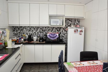 Casa à venda com 180m², 2 quartos e 1 vaga Casa à venda com 180m², 2 quartos e 1 vagaCasa 3- Cozinha