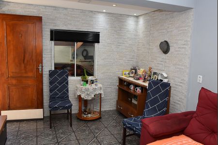 Casa à venda com 180m², 2 quartos e 1 vaga Casa à venda com 180m², 2 quartos e 1 vagaCasa 3- Sala