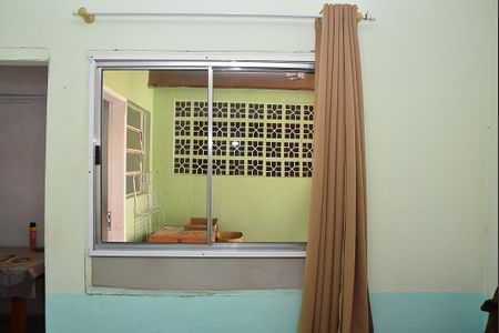 Casa à venda com 180m², 2 quartos e 1 vaga Casa à venda com 180m², 2 quartos e 1 vagaCasa 4- Quarto