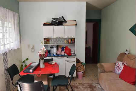 Casa à venda com 180m², 2 quartos e 1 vaga Casa à venda com 180m², 2 quartos e 1 vagaCasa 2- Sala