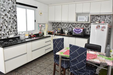 Casa à venda com 180m², 2 quartos e 1 vaga Casa à venda com 180m², 2 quartos e 1 vagaCasa 3- Cozinha