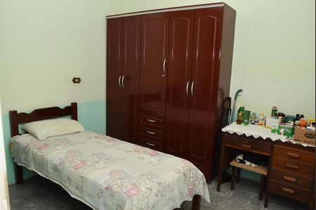 Casa à venda com 180m², 2 quartos e 1 vaga Casa à venda com 180m², 2 quartos e 1 vagaCasa 4- Quarto