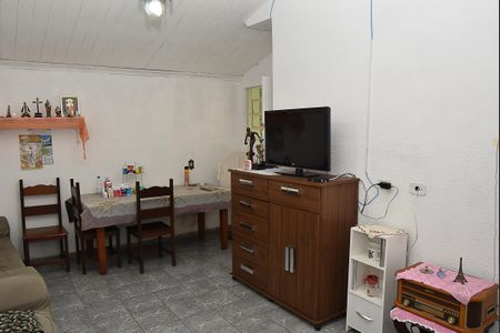 Casa à venda com 180m², 2 quartos e 1 vaga Casa à venda com 180m², 2 quartos e 1 vagaCasa 4- Sala