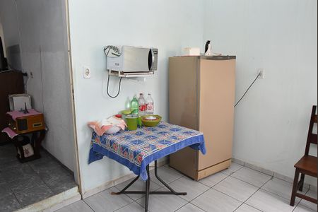 Casa à venda com 180m², 2 quartos e 1 vaga Casa à venda com 180m², 2 quartos e 1 vagaCasa 4- cozinha