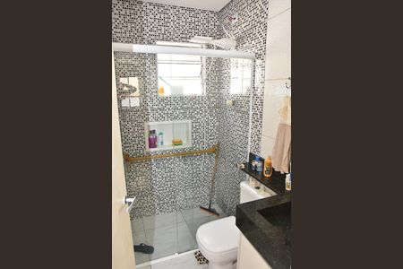 Casa à venda com 180m², 2 quartos e 1 vaga Casa à venda com 180m², 2 quartos e 1 vagaCasa 3- Banheiro social