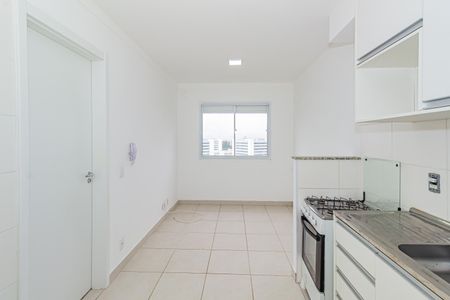 Sala/Cozinha de apartamento para alugar com 1 quarto, 27m² em Jardim Mirante, São Paulo