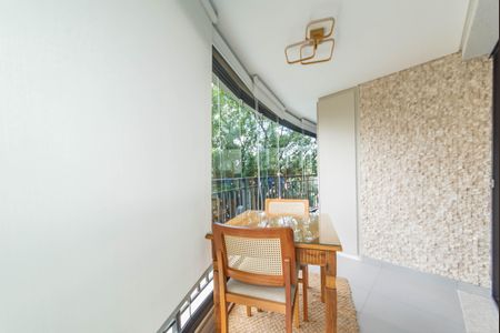 Apartamento à venda com 70m², 2 quartos e 1 vagaVaranda