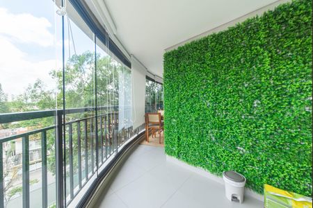 Apartamento à venda com 70m², 2 quartos e 1 vagaÁrea de Serviço