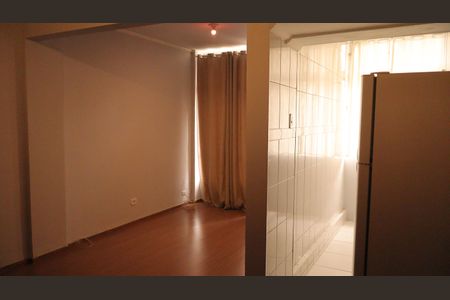 Sala de kitnet/studio para alugar com 1 quarto, 35m² em Bela Vista, São Paulo