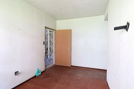 Sala de apartamento para alugar com 3 quartos, 80m² em Rubem Berta, Porto Alegre