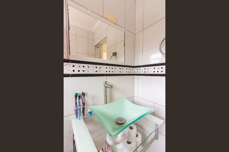 Casa à venda com 220m², 4 quartos e 1 vaga Casa à venda com 220m², 4 quartos e 1 vagaBanheiro 1