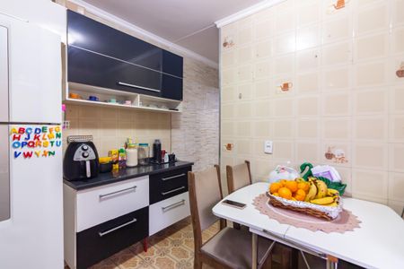 Casa à venda com 220m², 4 quartos e 1 vaga Casa à venda com 220m², 4 quartos e 1 vagaCozinha 2