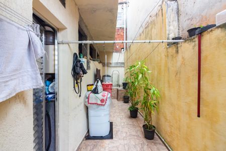 Casa à venda com 220m², 4 quartos e 1 vaga Casa à venda com 220m², 4 quartos e 1 vagaQuintal