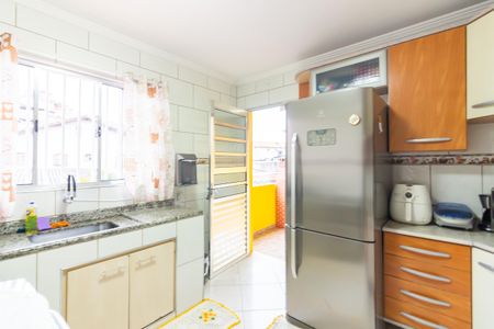 Casa à venda com 220m², 4 quartos e 1 vaga Casa à venda com 220m², 4 quartos e 1 vagaCozinha