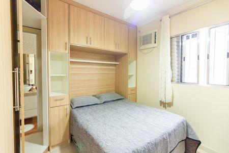 Casa à venda com 220m², 4 quartos e 1 vaga Casa à venda com 220m², 4 quartos e 1 vagaSuíte