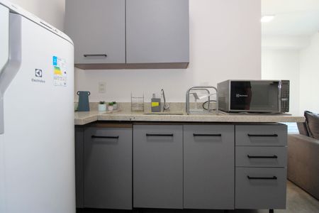 Cozinha  de apartamento para alugar com 1 quarto, 37m² em Real Parque, São Paulo
