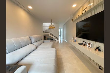 Casa para alugar com 170m², 3 quartos e 6 vagasSala