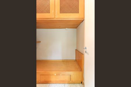 Apartamento para alugar com 190m², 3 quartos e 3 vagas Apartamento para alugar com 190m², 3 quartos e 3 vagasQuarto de Serviço