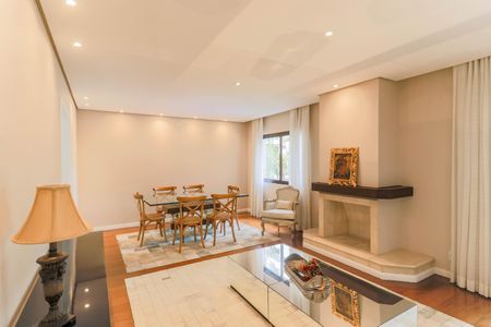 Apartamento para alugar com 190m², 3 quartos e 3 vagas Apartamento para alugar com 190m², 3 quartos e 3 vagasSala