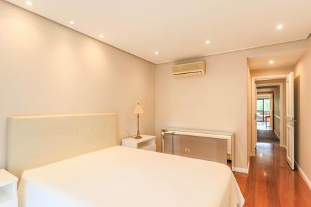 Apartamento para alugar com 190m², 3 quartos e 3 vagas Apartamento para alugar com 190m², 3 quartos e 3 vagasSuíte 1