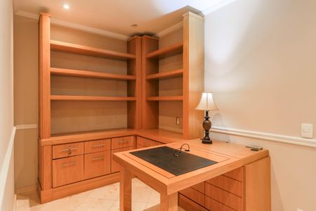 Apartamento para alugar com 190m², 3 quartos e 3 vagas Apartamento para alugar com 190m², 3 quartos e 3 vagasEscritório