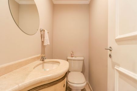 Apartamento para alugar com 190m², 3 quartos e 3 vagas Apartamento para alugar com 190m², 3 quartos e 3 vagasLavabo