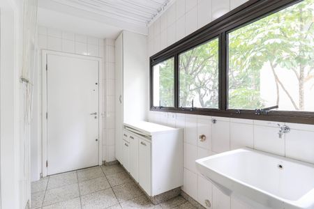 Apartamento para alugar com 190m², 3 quartos e 3 vagas Apartamento para alugar com 190m², 3 quartos e 3 vagasÁrea de Serviço