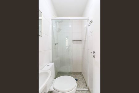 Apartamento para alugar com 190m², 3 quartos e 3 vagas Apartamento para alugar com 190m², 3 quartos e 3 vagasBanheiro de Serviço