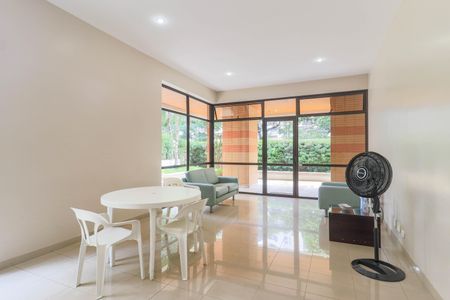 Apartamento para alugar com 190m², 3 quartos e 3 vagas Apartamento para alugar com 190m², 3 quartos e 3 vagasÁrea comum - Salão de festas