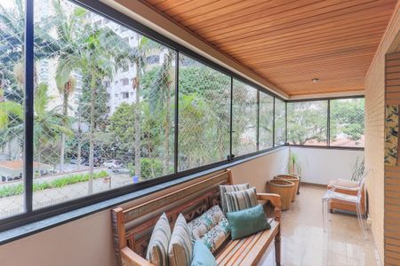 Apartamento para alugar com 190m², 3 quartos e 3 vagas Apartamento para alugar com 190m², 3 quartos e 3 vagasVaranda da Sala