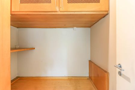 Apartamento para alugar com 190m², 3 quartos e 3 vagas Apartamento para alugar com 190m², 3 quartos e 3 vagasQuarto de Serviço