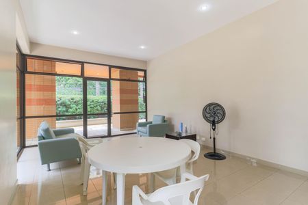 Apartamento para alugar com 190m², 3 quartos e 3 vagas Apartamento para alugar com 190m², 3 quartos e 3 vagasÁrea comum - Salão de festas