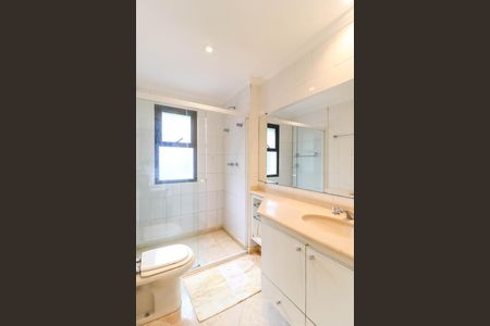 Apartamento para alugar com 190m², 3 quartos e 3 vagas Apartamento para alugar com 190m², 3 quartos e 3 vagasBanheiro da Suíte 2