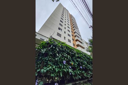 Apartamento para alugar com 190m², 3 quartos e 3 vagas Apartamento para alugar com 190m², 3 quartos e 3 vagasFachada