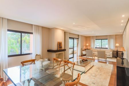 Apartamento para alugar com 190m², 3 quartos e 3 vagas Apartamento para alugar com 190m², 3 quartos e 3 vagasSala