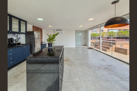 Apartamento à venda com 233m², 3 quartos e 3 vagas Apartamento à venda com 233m², 3 quartos e 3 vagasCobertura