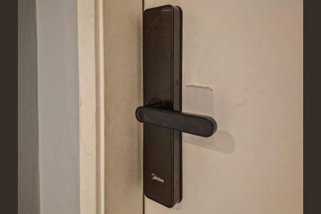 Apartamento à venda com 233m², 3 quartos e 3 vagas Apartamento à venda com 233m², 3 quartos e 3 vagasFechadura