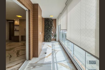 Apartamento à venda com 233m², 3 quartos e 3 vagas Apartamento à venda com 233m², 3 quartos e 3 vagasVaranda da Sala