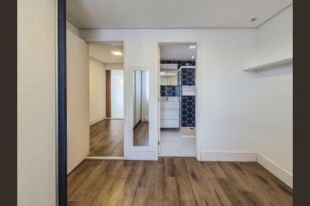 Apartamento à venda com 233m², 3 quartos e 3 vagas Apartamento à venda com 233m², 3 quartos e 3 vagasSuíte 01