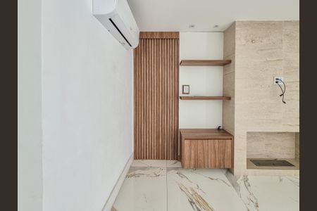 Apartamento à venda com 233m², 3 quartos e 3 vagas Apartamento à venda com 233m², 3 quartos e 3 vagasSala