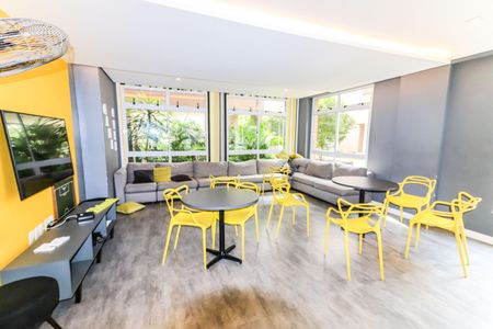 Apartamento à venda com 233m², 3 quartos e 3 vagas Apartamento à venda com 233m², 3 quartos e 3 vagasEspaço de Jogos