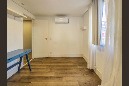 Apartamento à venda com 233m², 3 quartos e 3 vagas Apartamento à venda com 233m², 3 quartos e 3 vagasSuite 02