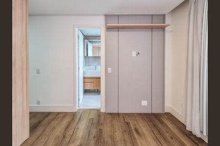 Apartamento à venda com 233m², 3 quartos e 3 vagas Apartamento à venda com 233m², 3 quartos e 3 vagasSuite 03