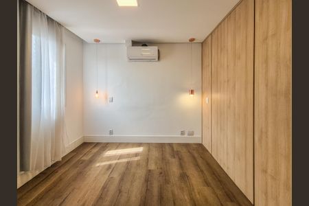 Apartamento à venda com 233m², 3 quartos e 3 vagas Apartamento à venda com 233m², 3 quartos e 3 vagasSuite 03
