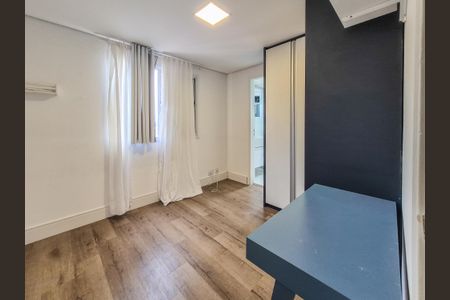 Apartamento à venda com 233m², 3 quartos e 3 vagas Apartamento à venda com 233m², 3 quartos e 3 vagasSuite 02