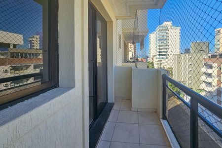 Apartamento para alugar com 90m², 3 quartos e 2 vagasVaranda