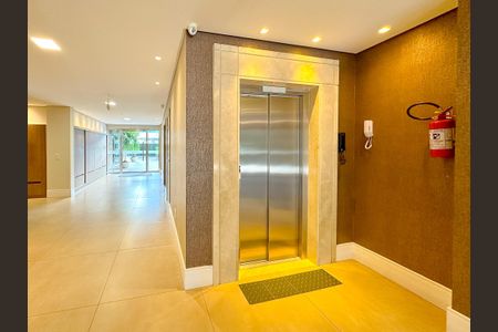 Apartamento para alugar com 186m², 4 quartos e 2 vagasHall de entrada